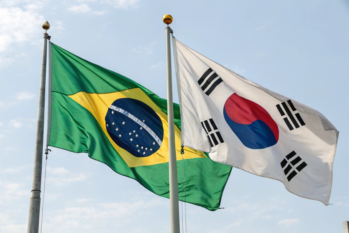 Les drapeaux du Brésil et de la Corée du Sud