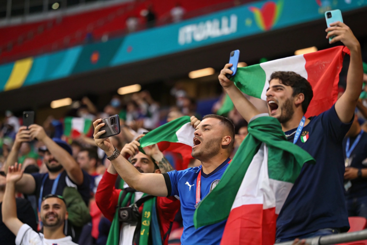 Des fans de la sélection d’Italie de foot